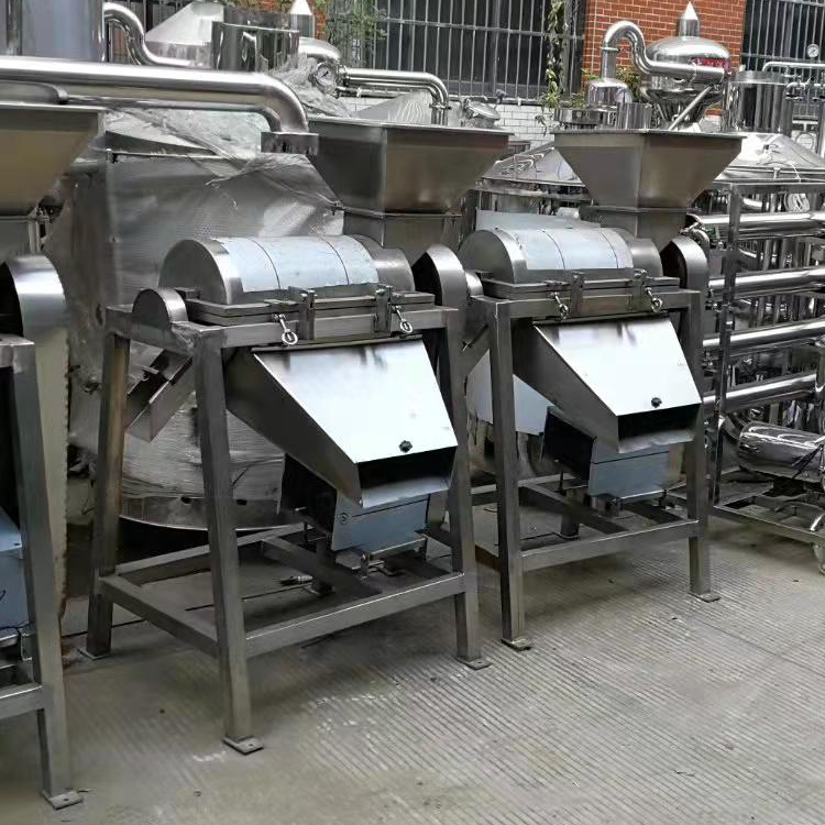 滁州市全椒縣胡總購買的水果壓榨機(jī)已打包發(fā)貨！